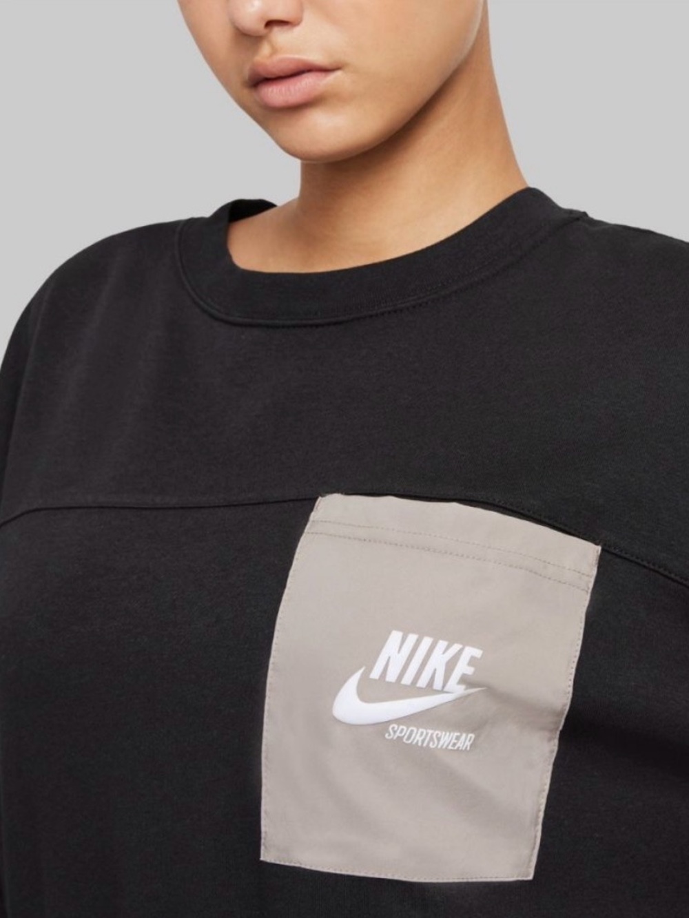 Nike Women's Black Sportswear Heritage Fleece Crewneck Sweatshirt, Size XS - Picture 2 of 10